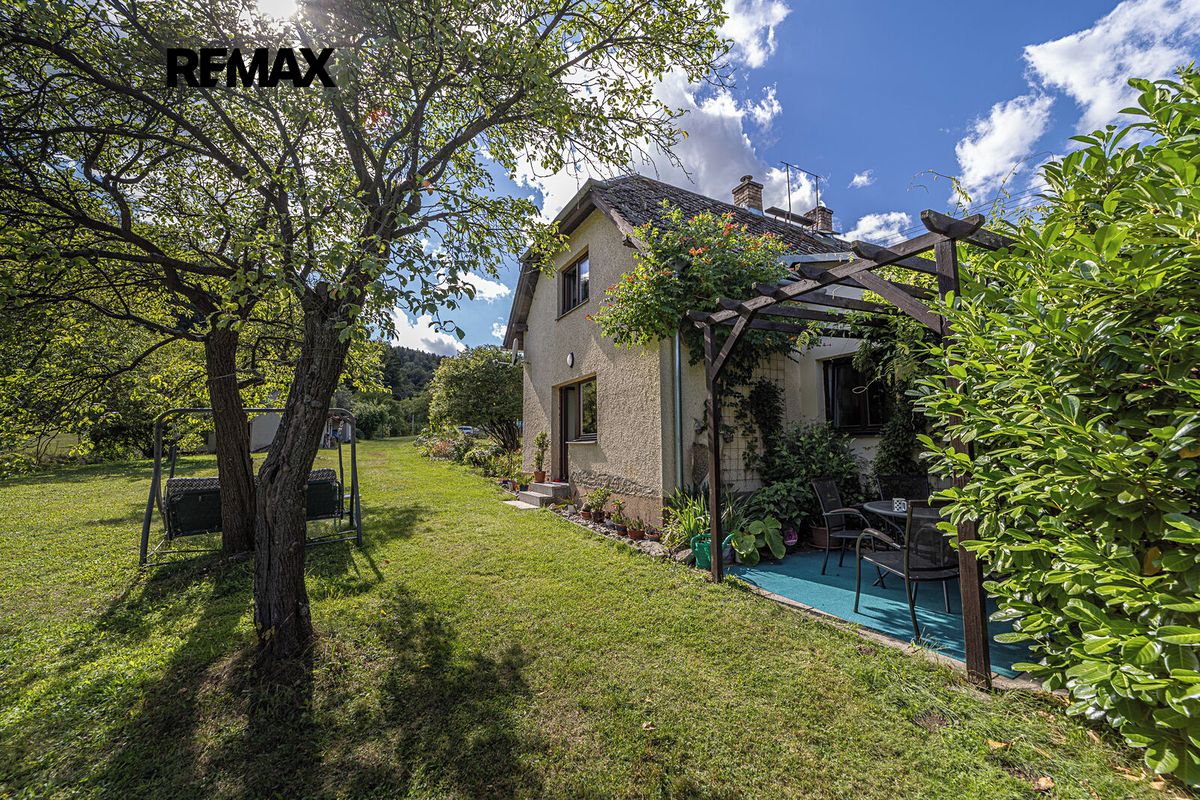 Prodej rodinného domu 161 m², pozemek 3264 m²